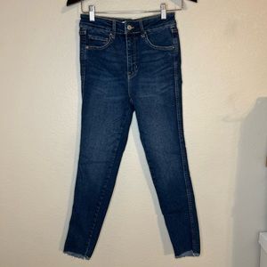 We The Free by Free People Women Sz 28 Dark Wash Frayed Hem Skinny Denim Jeans